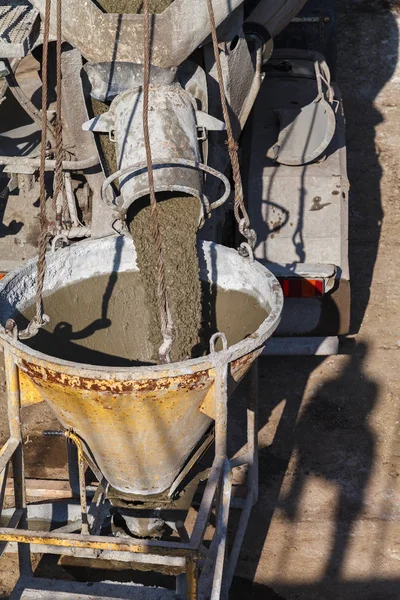 Mixer Truck Pours Liquid Concrete Construction Crane Bucket Site House — Stock Photo, Image