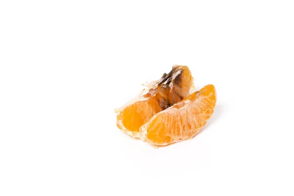 Schlecht Verschimmelte Mandarine Isoliert Auf Weißem Hintergrund — Stockfoto