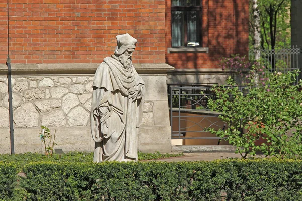 Krakow Polónia Abril 2012 Esta Uma Escultura Cientista Pátio Famosa — Fotografia de Stock