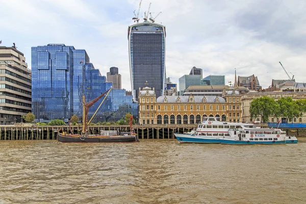 London Büyük Britanya Mayıs 2014 Thames Nehri Tarafında Londra Dan — Stok fotoğraf