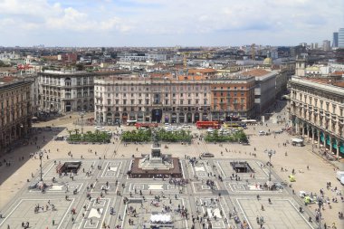 Milan, İtalya - 17 Mayıs 2018: The Carthedral Square hava bir görünümü vardır.