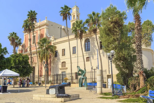 Tel Aviv, İsrail - 17 Eylül 2017: Katolik Kilisesi St. Peter eski Jaffa (17. yüzyıl içinde bu).