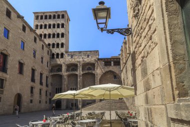 Barcelona, İspanya - 17 Mayıs 2017: Bir ortaçağ Kraliyet Sarayı, Kraliyet Meydanı olduğunu.