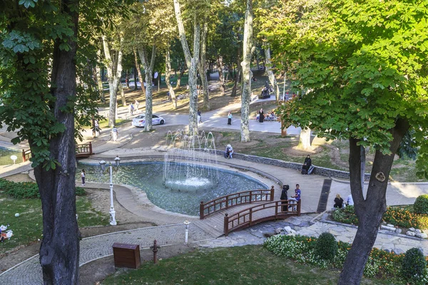 Istanbul Turquía Septiembre 2017 Trata Los Jardines Gulhane Parque Histórico — Foto de Stock