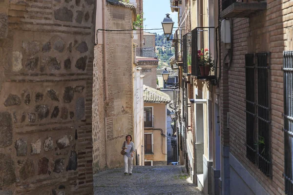 Toledo Španělsko Května 2017 Jeden Nejstarších Úzké Strmé Ulice Středověkého — Stock fotografie