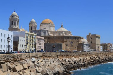 Cadiz, İspanya - 22 Mayıs 2017: Holy Cross Katedrali bu.