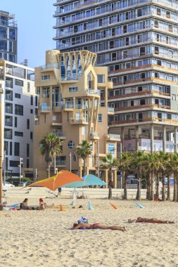 Tel Aviv, İsrail - 19 Eylül 2018: Bir ev şehir sahil üzerinde olağandışı bir modern mimariye sahip bu.