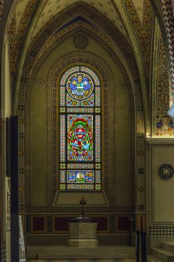 Lugano, İsviçre - 12 Mayıs 2018: Bu bir vitray St. Lawrence katedral kilise penceredir.