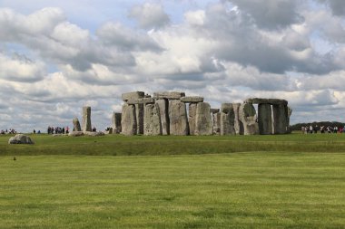 Wiltshee County, Büyük Britanya - 14 Mayıs 2014: Stohenhenge dünyanın en ünlü arkeolojik sitelerinden biridir.