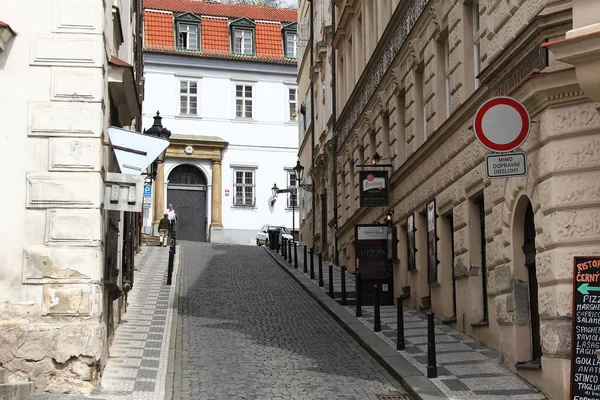 Prague Tsjechië April 2012 Dit Een Van Steile Straatjes Van — Stockfoto