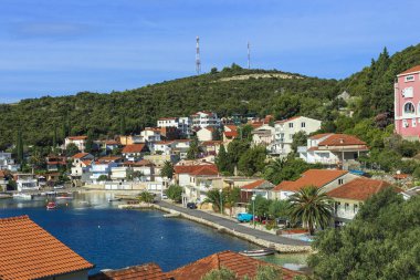 Duboka, Hırvatistan - 8 Eylül 2016: Bu küçük Hırvat resort köylerde Dalmaçya Adriyatik sahil üzerinde biridir.