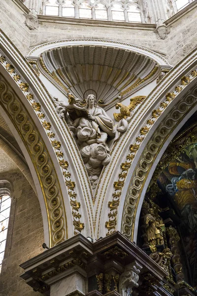 Beeld van de apostel John, Valencia Cathedral — Stockfoto