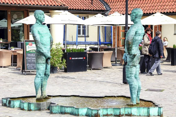 Brunnen pinkelt Männer in Prag an — Stockfoto