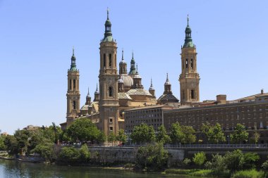Bazilika nuestra senora del pilar, zaragoza, İspanya