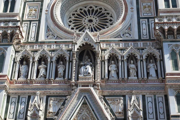 Fragmento de la fachada de la Catedral de Florencia —  Fotos de Stock