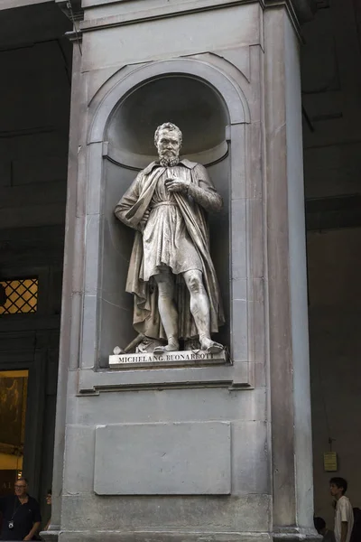 Statue von michelangelo buonaroti, florenz — Stockfoto