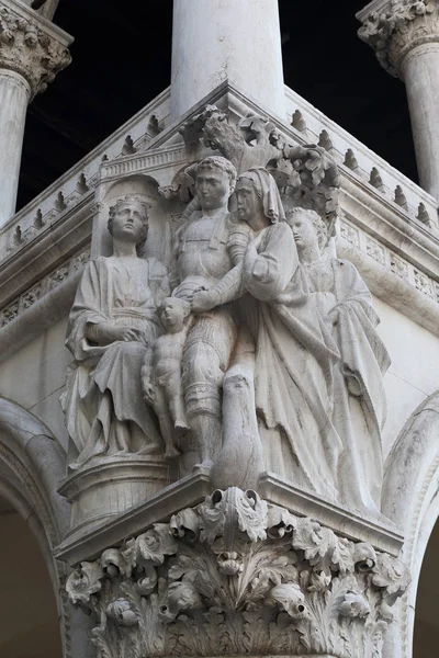 Sculptures au Palais des Doges, Venise — Photo