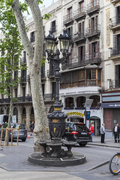 Canalites fontein op de Ramblas, Barcelona — Stockfoto