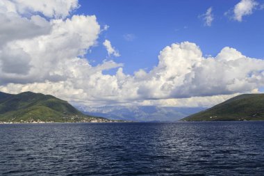 Boko Kotor Körfezi'nin panoramik manzarası, Karadağ