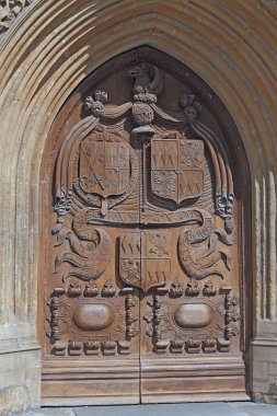 Bath Abbey oyulmuş ahşap kapı, İngiltere