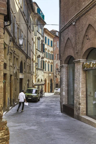 Strade della Vecchia Siena, Italia — Foto Stock