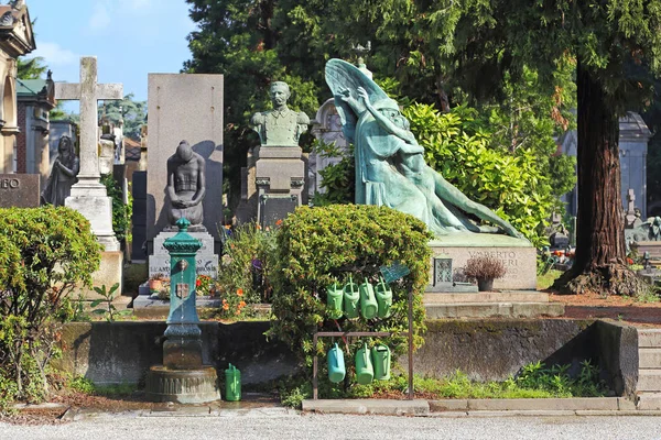 Monumental cemitério em milão — Fotografia de Stock