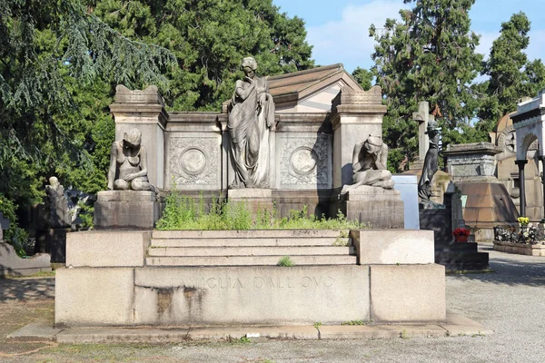Monumental cemitério em milão — Fotografia de Stock
