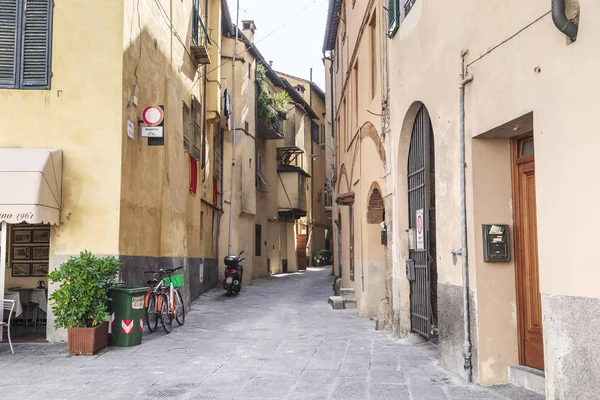 Lane St. Frediano, Lucca, Italia — Foto de Stock