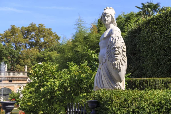 パッツォ・プナンのバロック様式の庭園、ルッカ、イタリア — ストック写真