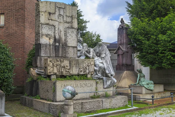 밀라노에서 기념비적인 묘지 — 스톡 사진