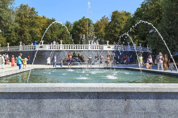Fountains of Shevchenko Gardens, Kharkov, Ukraine — Stock Photo, Image