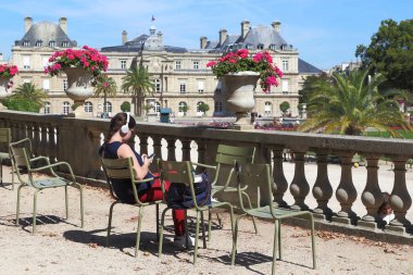 Lüksemburg Bahçeleri, Paris'in terasında dinlenin