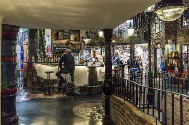 Galeri Art Nouveau tarzında bir iç parçası 