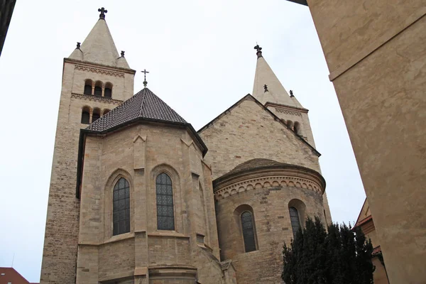 St. Georges Basilika, Prag — Stockfoto