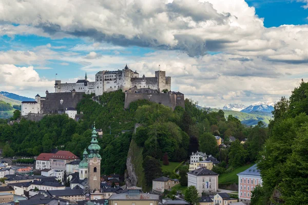 Salzburg Austria Maggio 2019 Questo Castello Hohensalzburg Che Svetta Una — Foto Stock