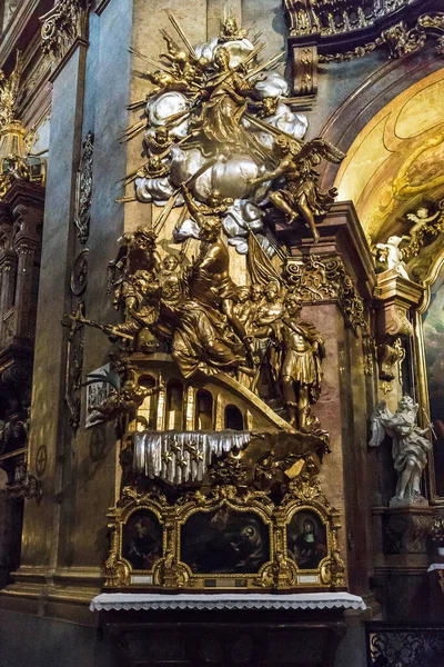 Vienna Áustria Maio 2019 Este Fragmento Rica Decoração Barroca Altar — Fotografia de Stock