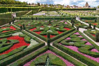 VILLANDRY, FRANCE - 7 Eylül 2019: bu Villandry Şatosu 'nun Süs Bahçeleri' nin bir parçası.