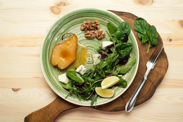 Päron Stuvad Honung Blanda Sallad Med Ruccola Ädelost Betor Blad — Stockfoto