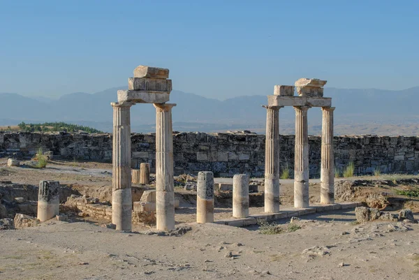 Ruins of the ancient city Ephesus, the ancient Greek city — Stock Photo, Image