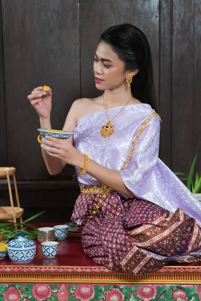 Mujeres Tailandesas Vestidas Con Trajes Tradicionales Período Ayutthaya — Foto de Stock