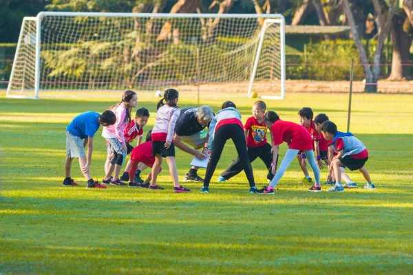 Chiang Mai Thailandia Gennaio 2018 Bambini Delle Scuole Stiracchiano Gambe — Foto Stock