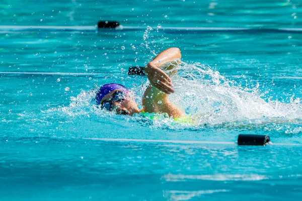 Chiang Mai Thailand Oktober 2019 Jonge Vrouwelijke Zwemmer Zwemt Freestyle — Stockfoto