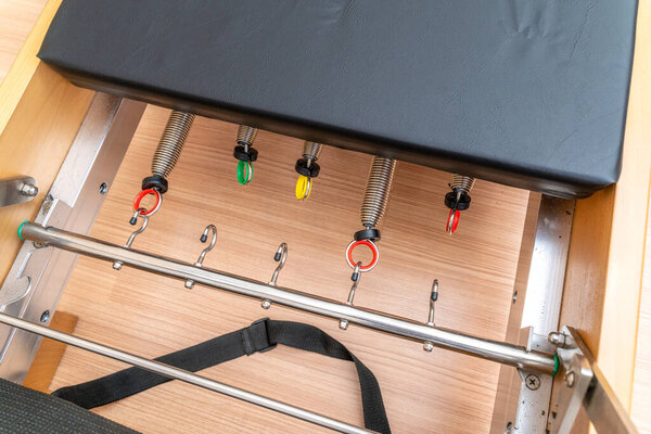 Крупный план пружин реформатора, пилатес