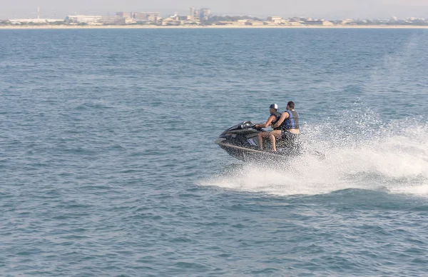 Acre Israel 2018 Sport Aktiv Vila Vid Medelhavet Två Unga — Stockfoto