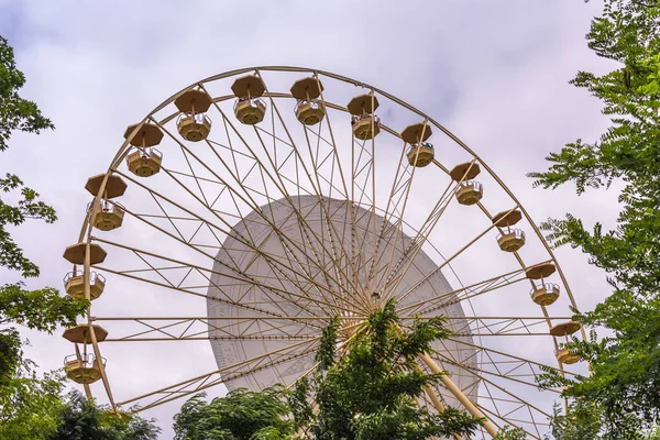 Devil\'s wheel, Ferris wheels, Teufelsrad, Human Roulette Wheel, Joy Wheel, an amusement ride at public festivals, fairs, in public parks