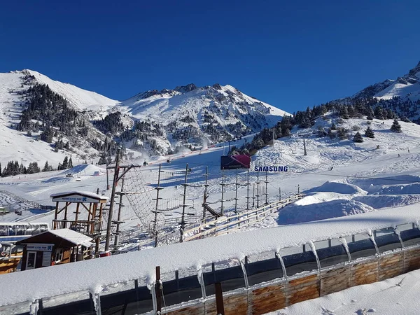 Neuschnee Skigebiet Chimbulak Almaty Einem Frostigen Tag — Stockfoto