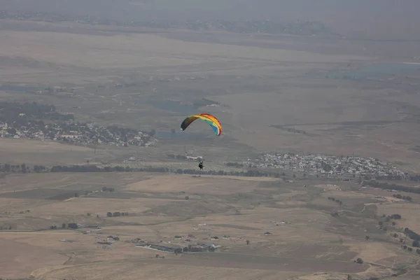 Yüksekten Dağların Manzarasına Sahip Arka Plan — Stok fotoğraf