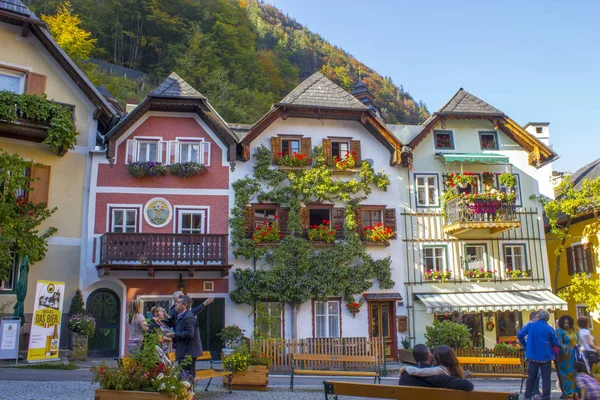 Barevné Malebné Náměstí Hallstatt Rakousko — Stock fotografie