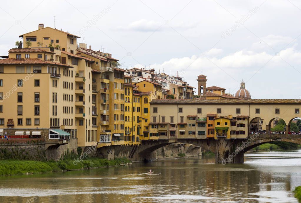 Florence, Arno River and Ponte Vecchio Bridge, Tuscany, Italy