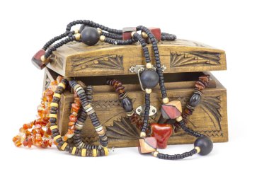 mücevher ile ahşap tabut